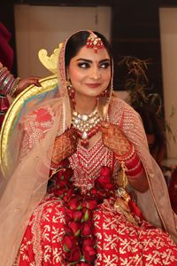 review-Makeovers by Aprajita