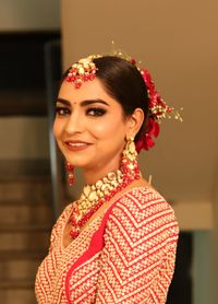 review-Makeovers by Aprajita