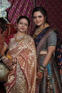 review-Simran Khanna Makeovers