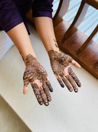 review-image-0-Henna by Razza