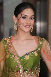 review-Sonam Trimurti Mua