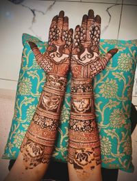 review-image-1-Mehendi by Rukshita