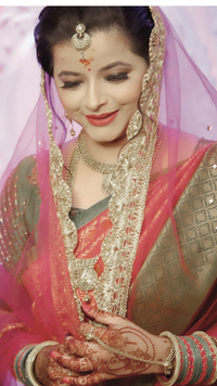 review-image-1-Shades Makeup by Shrinkhala