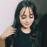 review-image-0-Makeup Artist Priyankaa