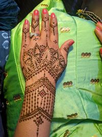 review-image-0-Kavyas Elegant Mehndi