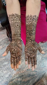 review-image-2-Humeras Mehendi Artistry