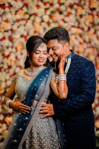 review-Shutter Clicks