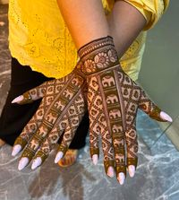 review-Ravi Mehendi Artist