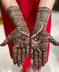 review-image-0-Mehendi by Reshma