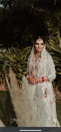 review-Makeovers by Ridhi Verma