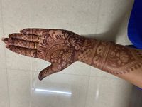 review-image-0-Arifa's Henna