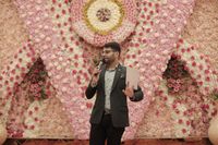 review-Anchor Deepak Bajaj