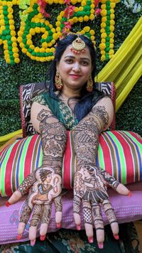 review-image-2-Amar Mehndi Artist