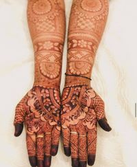 review-image-0-Mehandi by Alana