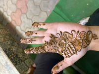 review-image-0-Aman Mehandi Art