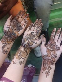 review-image-0-Aman Mehandi Art