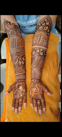 review-Krishna Mehandi Artist