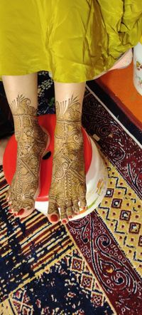 review-Krishna Mehandi Artist