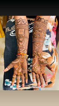 review-Krishna Mehandi Artist