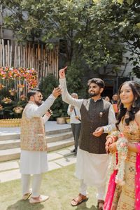 review-Emcee Pramod Gowda