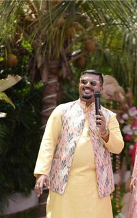 review-Emcee Pramod Gowda