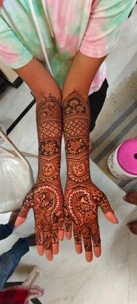 review-image-1-Vishal Bridal Mehandi Artist