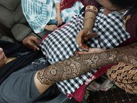 review-image-3-Mallu Mehendi