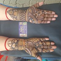 review-image-0-Ajay Mehandi Artist Pune