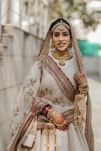 review-Poise by Amrita Singh 