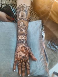 review-Mahi Mehndi Design
