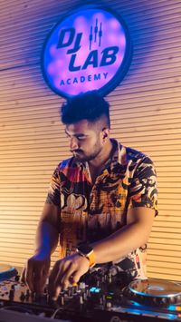 review-Algorythm Music