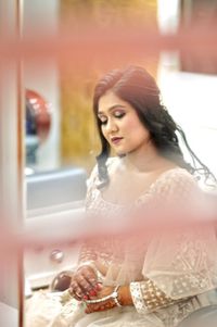 review-The Moment by Foram