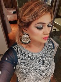 review-Glam up Makeovers