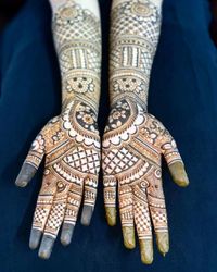 review-Ravi Mehandi Art
