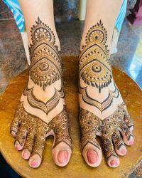 review-Ravi Mehandi Art