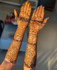 review-Ravi Mehandi Art