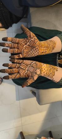 review-Ravi Mehandi Art