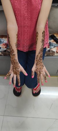 review-Ravi Mehandi Art