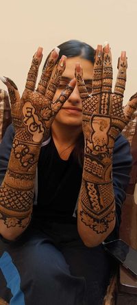 review-Ravi Mehandi Art