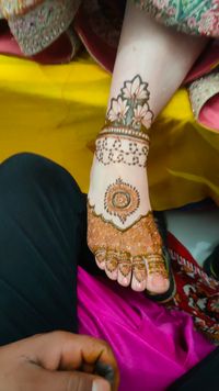 review-Ravi Mehandi Art
