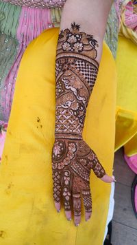 review-Ravi Mehandi Art