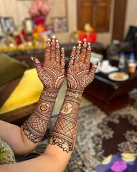 review-Ravi Mehandi Art