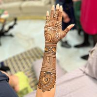 review-Ravi Mehandi Art