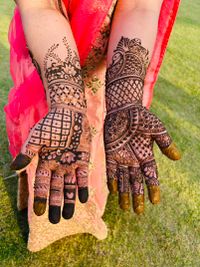 review-Ravi Mehandi Art