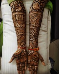 review-Ravi Mehandi Art