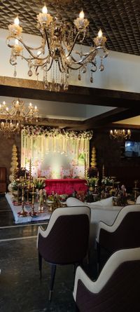 review-The Glitttering Arc