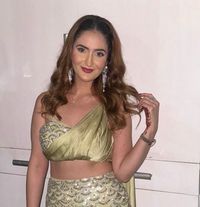 review-Glam Up with Pooja Ayilwar Ruhela
