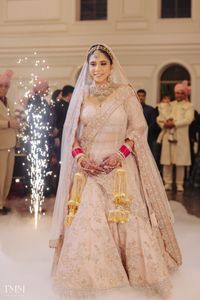 review-Makeup by Naina Goel