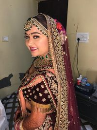 review-Makeover by Simran Johar