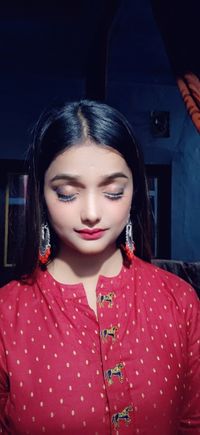 review-Makeup Artistry by Simran Soni
